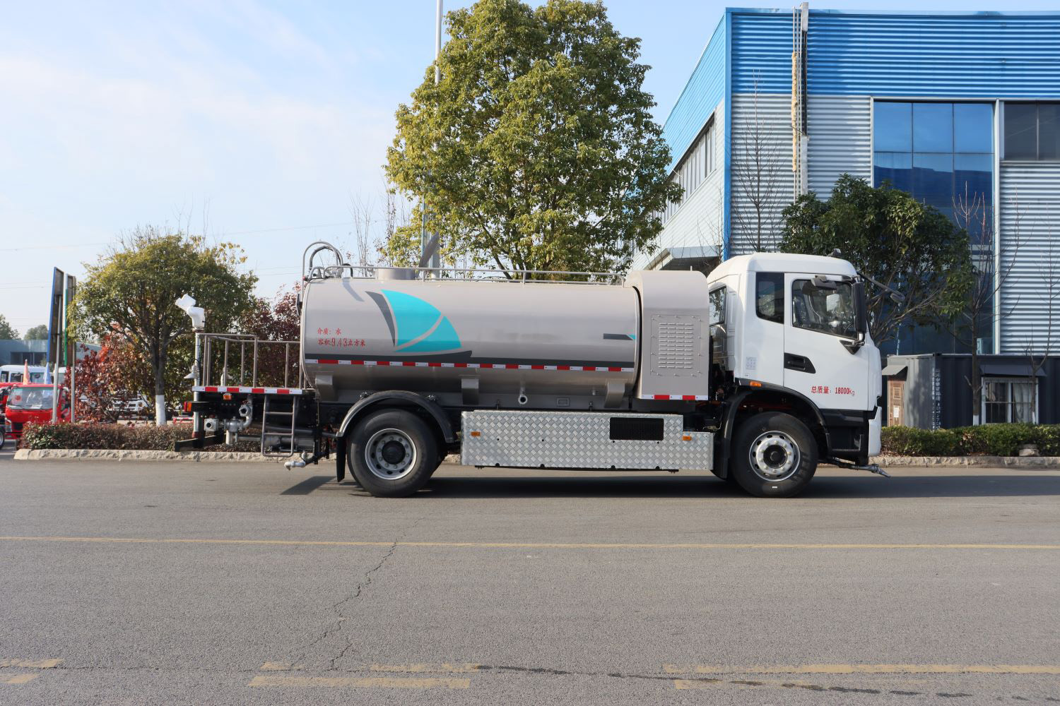 東風天錦純電動10方多功能灑水車圖片3