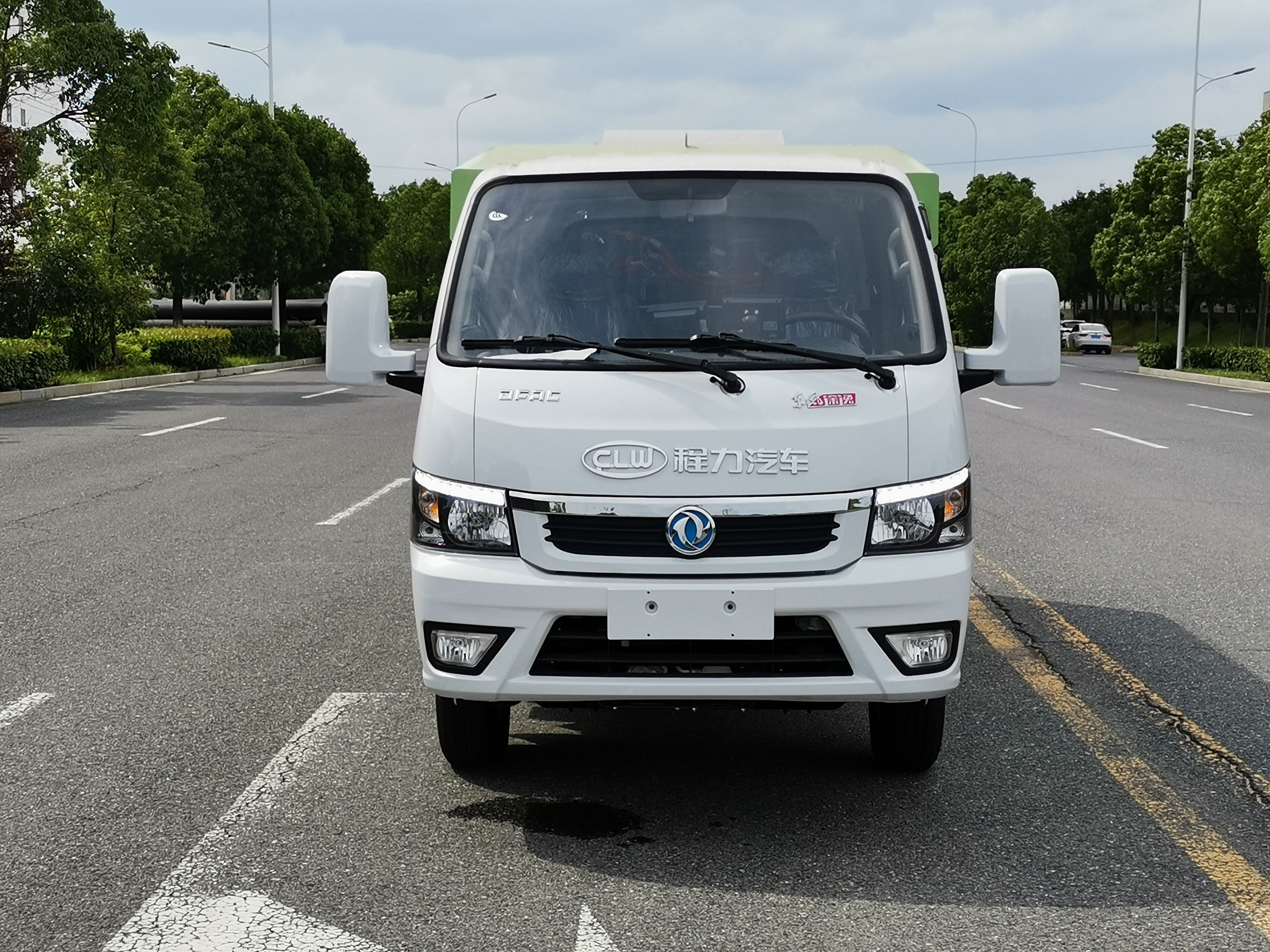 東風(fēng)途逸純電動3.8方多功能洗掃車圖片2