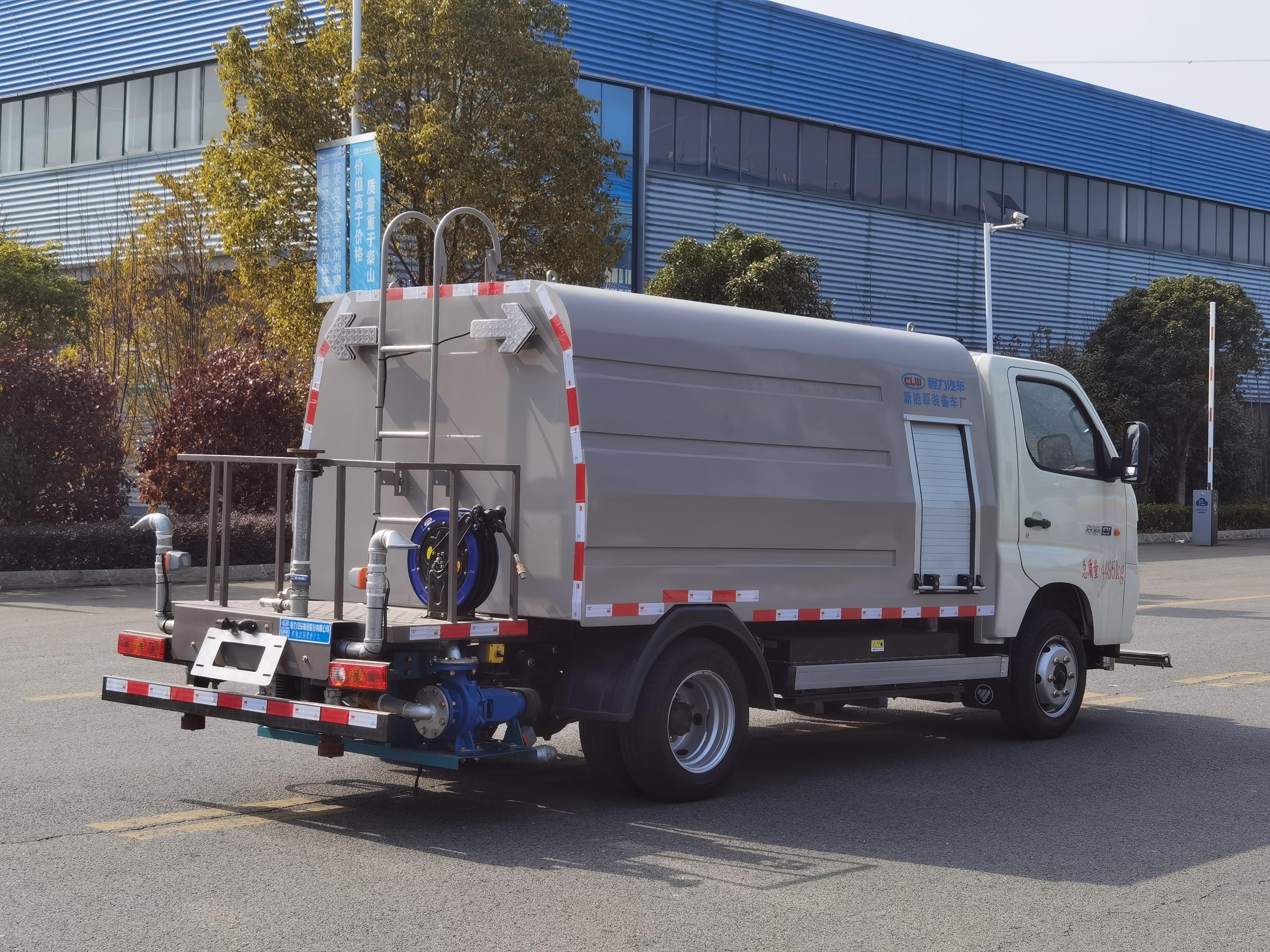 福田祥菱M2純電動(dòng)3方路面清洗車(chē)圖片4