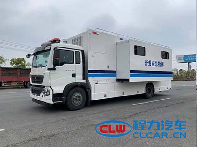 重汽20人應(yīng)急指揮車